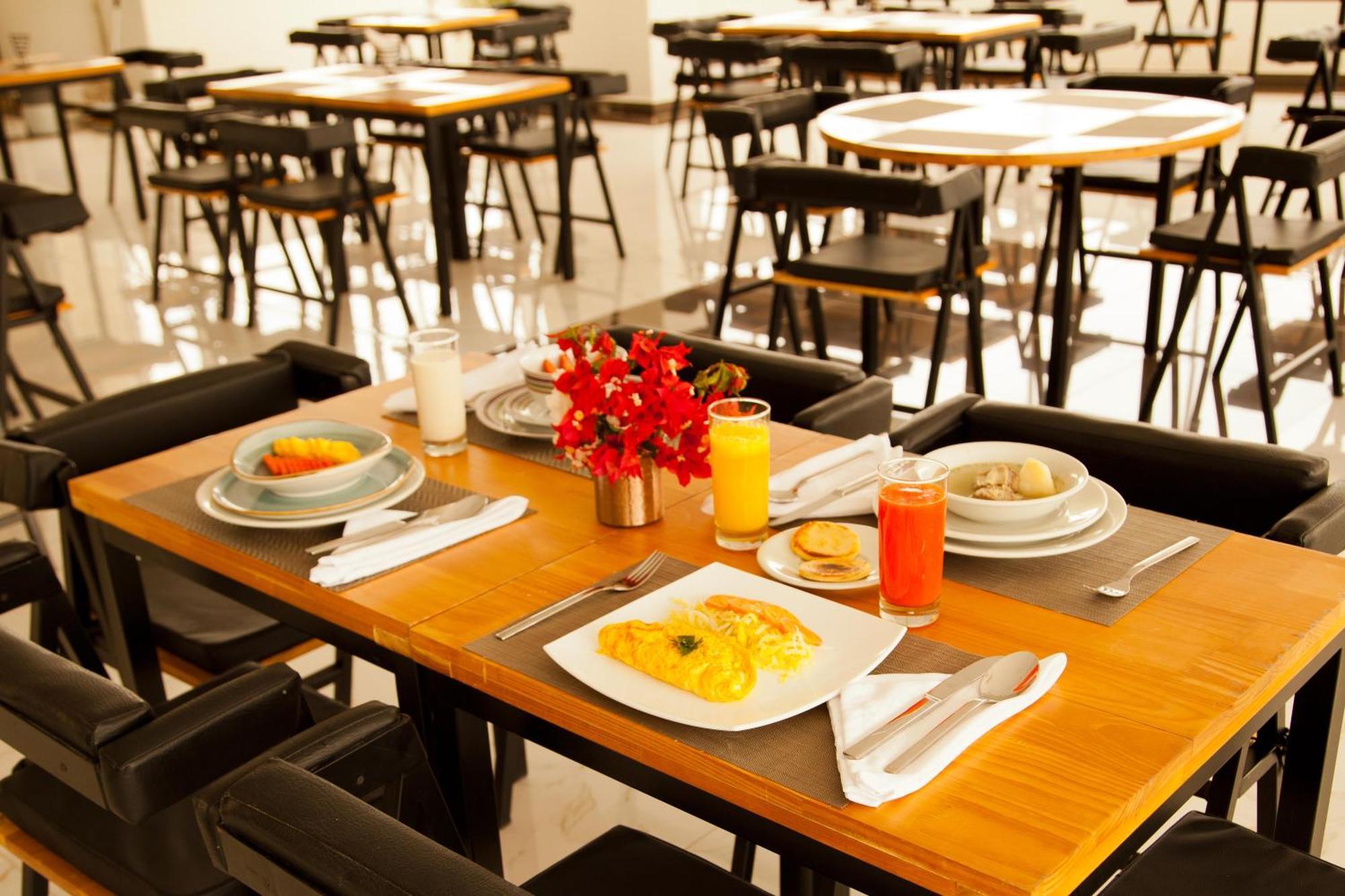 Hotel Santa Sofia 4*